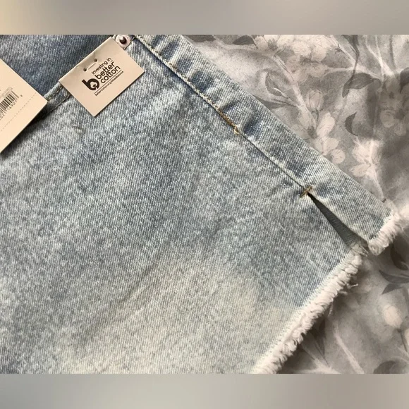 No Boundaries Light Blue Acid Wash Denim Cutoff Shorts Y2K summer festival - Picture 3 of 4